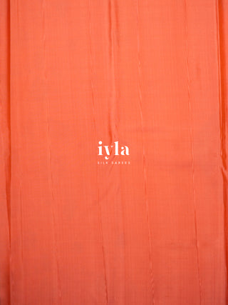 The Aura of Identity with Mountain Dreamscape Pallu