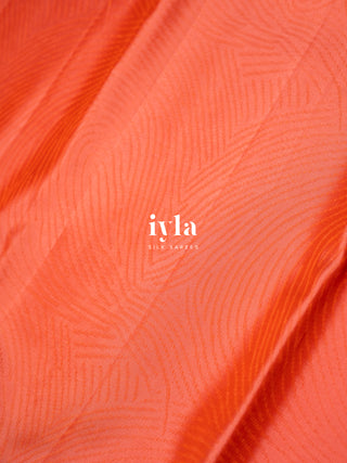 The Aura of Identity with Mountain Dreamscape Pallu