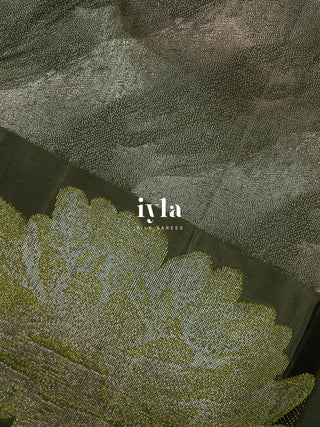 The Woodland Pine Green Lotus Weave Kanjeevaram