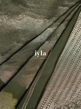 The Woodland Pine Green Lotus Weave Kanjeevaram