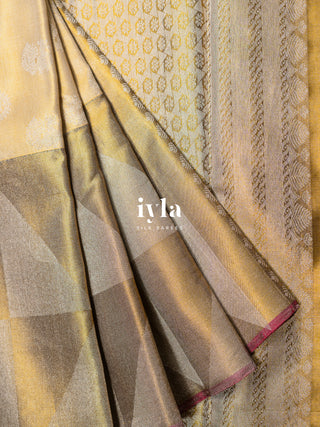 The Timeless Glow Kanjeevaram in Champagne Gold