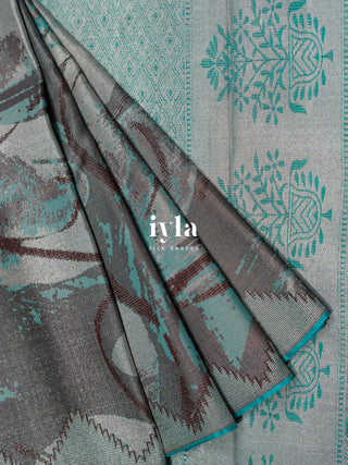 The Abstract Bloom Kanjeevaram in Icy Tiffany