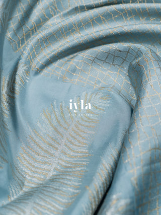 The Hand Drawn Checks Kanjeevaram in Icy Blue