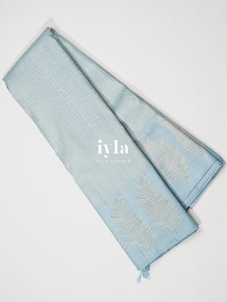 The Hand Drawn Checks Kanjeevaram in Icy Blue