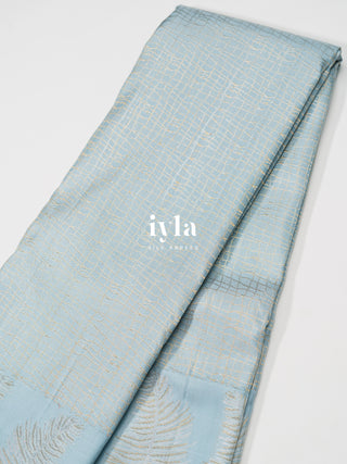 The Hand Drawn Checks Kanjeevaram in Icy Blue