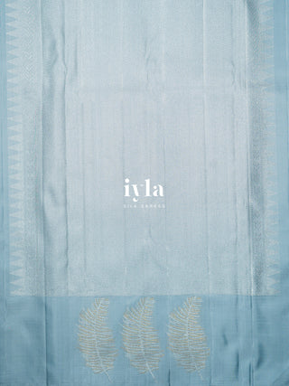 The Hand Drawn Checks Kanjeevaram in Icy Blue