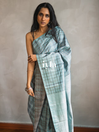 The Signature Houndstooth Kanjeevaram in Cloudy Blue