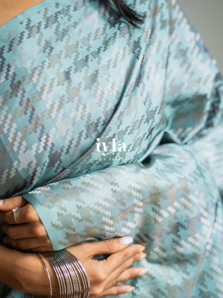 The Signature Houndstooth Kanjeevaram in Cloudy Blue