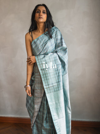 The Signature Houndstooth Kanjeevaram in Cloudy Blue