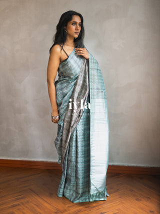 The Signature Houndstooth Kanjeevaram in Cloudy Blue