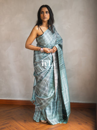 The Signature Houndstooth Kanjeevaram in Cloudy Blue