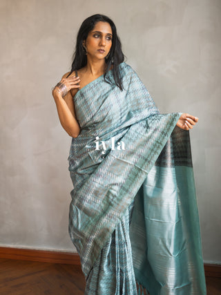 The Signature Houndstooth Kanjeevaram in Cloudy Blue
