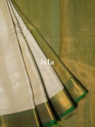 The Divine Drape of Radha Krishna Kanjeevaram