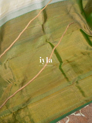 The Divine Drape of Radha Krishna Kanjeevaram