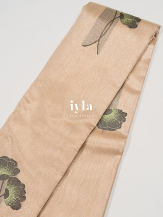 The Champagne Pearl Carnation Dream Kanjeevaram