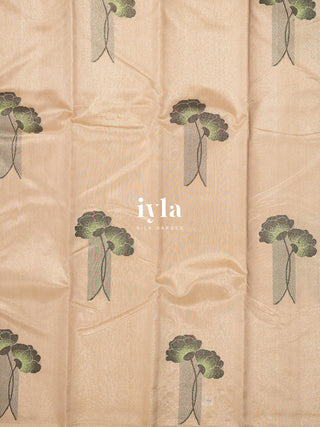 The Champagne Pearl Carnation Dream Kanjeevaram