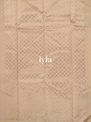 The Champagne Pearl Carnation Dream Kanjeevaram