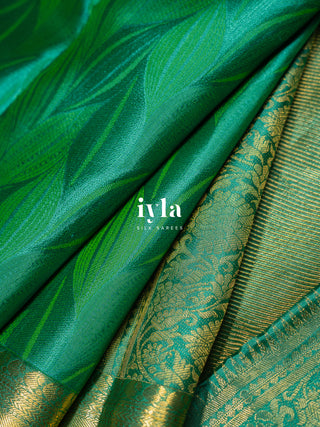 The Tropical Foliage in Shamrock Green