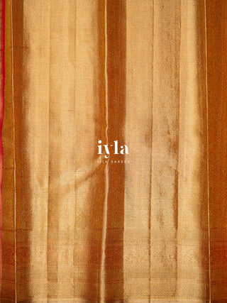 The Sacred Lotus Tissue Weave in Liquid Gold