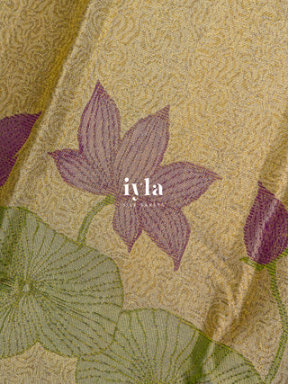 The Lotus Weave Enchantment Kanjeevaram Dipped in Gold