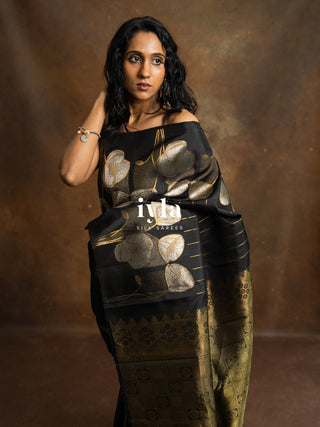 The Moonlit Lily Kanjeevaram in Black