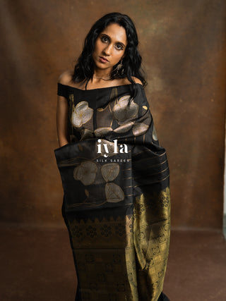 The Moonlit Lily Kanjeevaram in Black