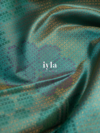 The Baby Blue Pixelated Flower Kanjeevaram