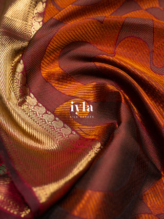 The Amber Paisley Dreams Kanjeevaram in Pure Gold