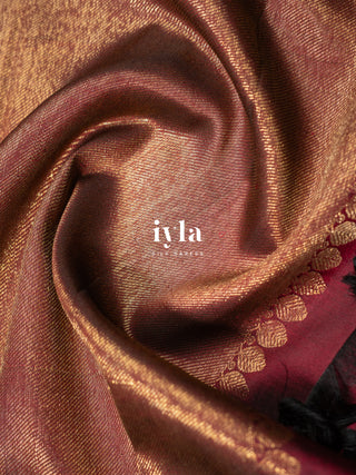The Amber Paisley Dreams Kanjeevaram in Pure Gold