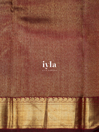 The Amber Paisley Dreams Kanjeevaram in Pure Gold