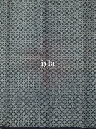 The Peacock Perch Pretty Kanjeevaram in Strawberry Pink