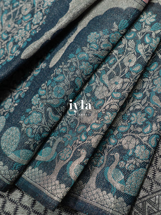 The Peacock Perch Pretty Kanjeevaram in Strawberry Pink