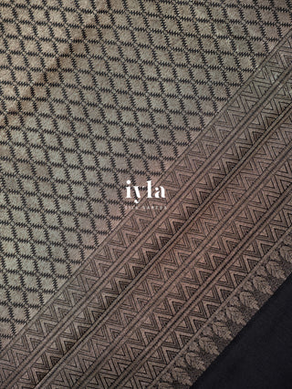 The Peacock Perch Pretty Kanjeevaram in Lavender Silver