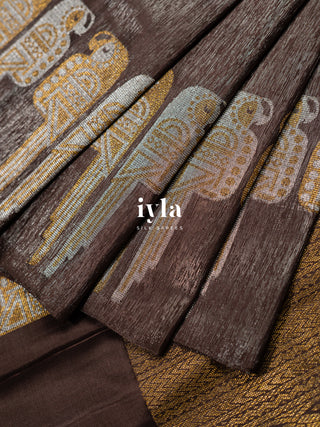 The Parrot Perch Play Kanjeevaram in Walnut Brown