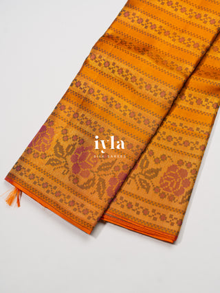 The Tangerine Pixel Petal Kanjeevaram