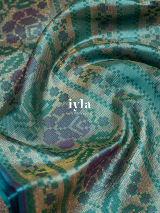 The Pixelated Flower Kanjeevaram in Baby Blue