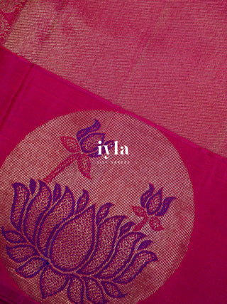 The Lotus Pond DayDream in Pure Gold