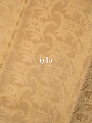 The Lotus Pond DayDream in Pure Gold