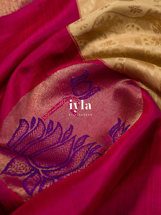 The Lotus Pond DayDream in Pure Gold