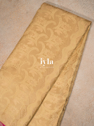 The Lotus Pond DayDream in Pure Gold