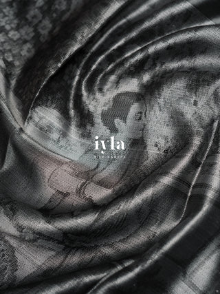 The Ravi Varma Painting Inspired Lady of Raaga Kanjeevaram