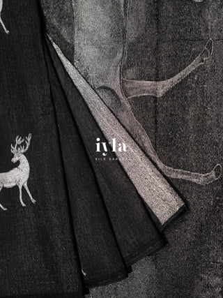 The Reversible Deer Kanjeevaram Onyx Black