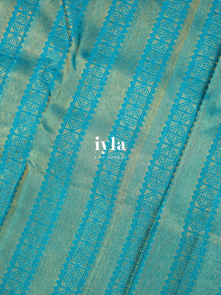 The Vintage Modernist Reversible Silk Saree in Sapphire Pop