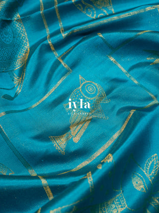 The Vintage Modernist Reversible Silk Saree in Sapphire Pop