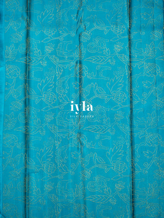 The Vintage Modernist Reversible Silk Saree in Sapphire Pop