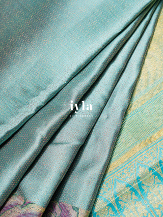 The romantic roses Kanjeevaram in Sky Blue