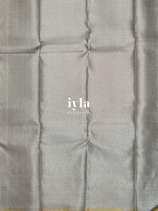 The Blooming Bouquet Kanjeevaram Dipped in Silver