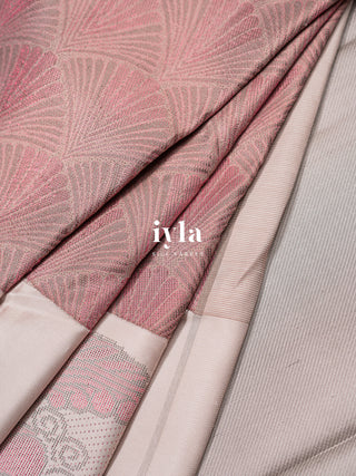 The whispers of the Ocean Kanjeevaram