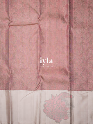 The whispers of the Ocean Kanjeevaram