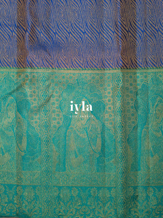 The Timeless Indian Queen Kanjeevaram in Iyla Blue